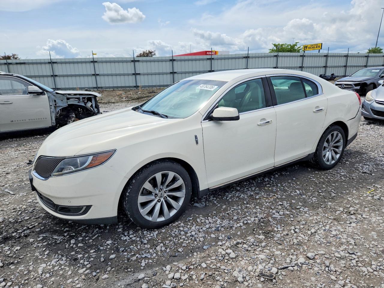 Salvage Lincoln MKS Image