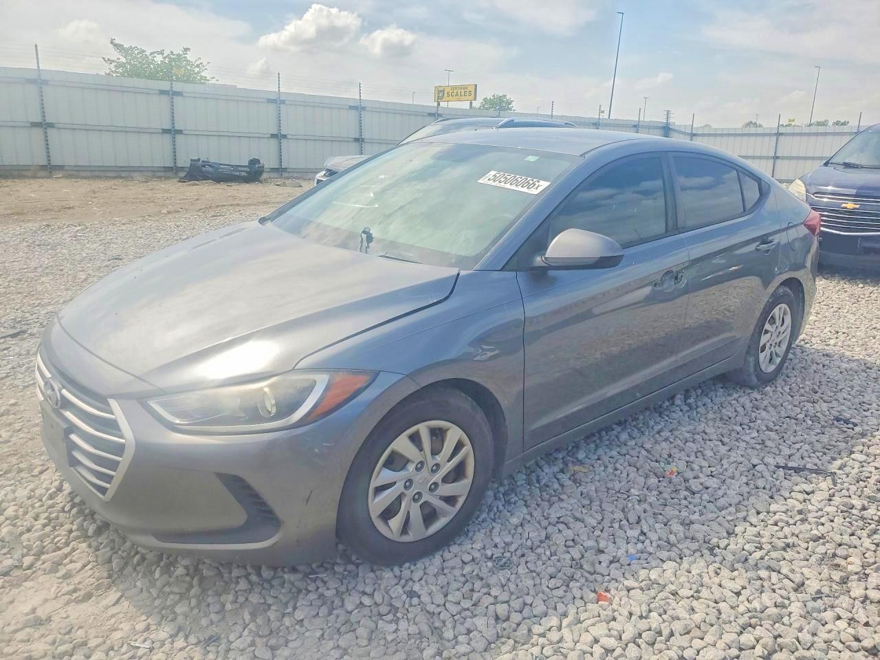 Salvage Hyundai ELANTRA Image