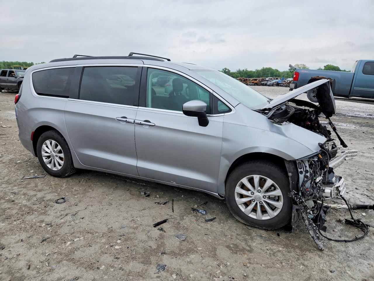 Chrysler Pacifica Touring