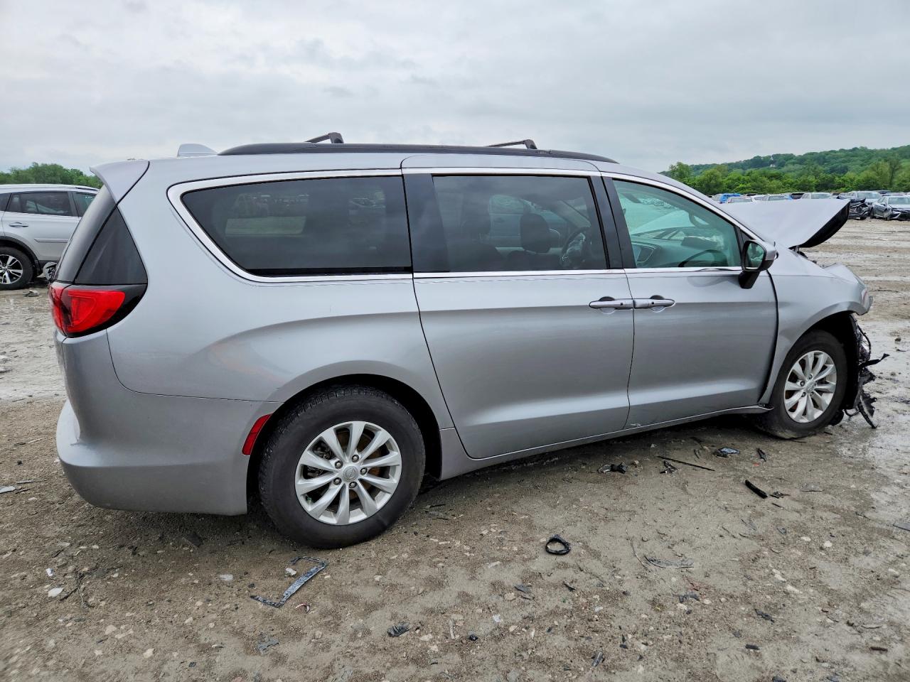 Chrysler Pacifica Touring
