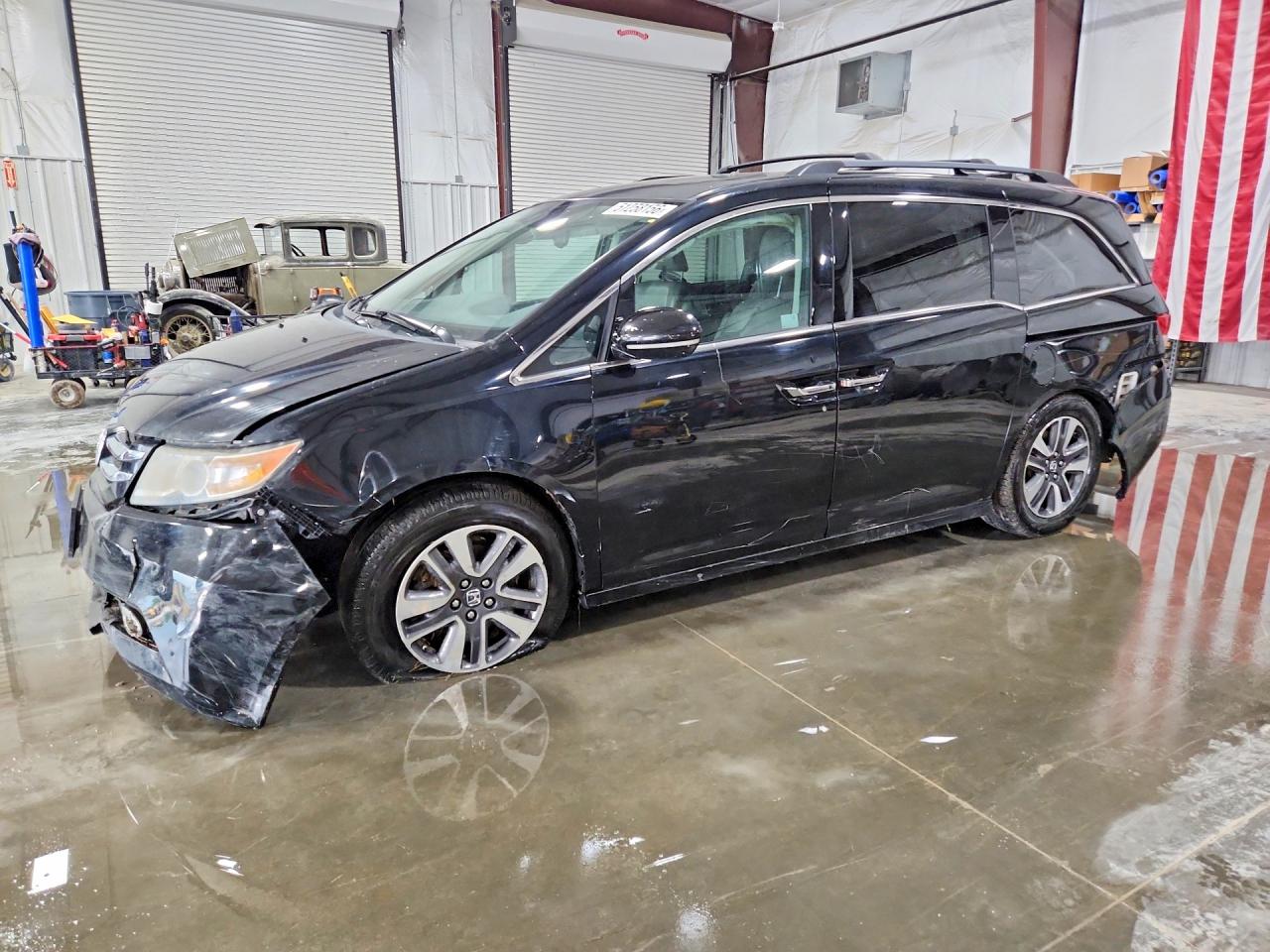 Salvage Honda Odyssey Image
