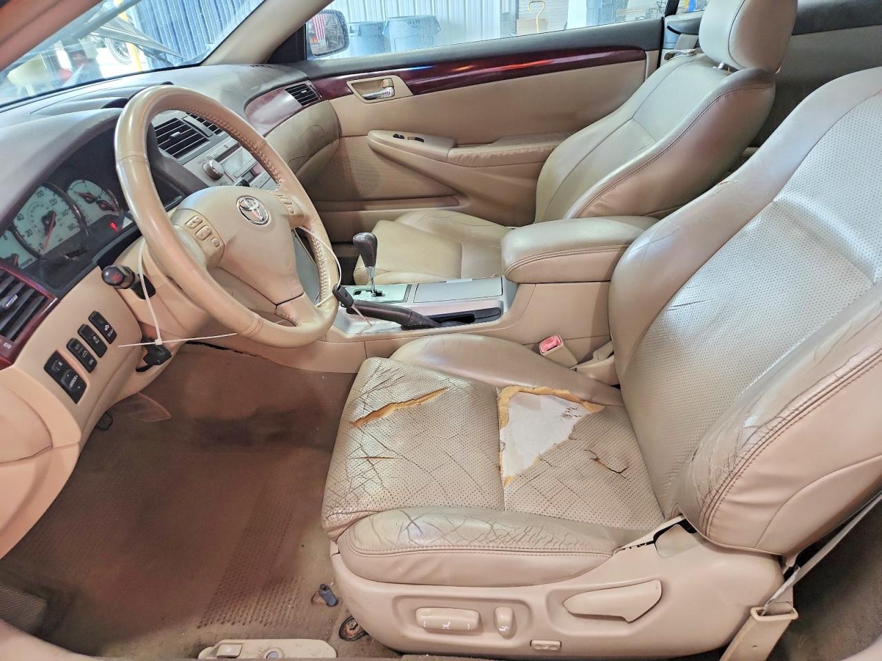 Toyota Camry Sle V6