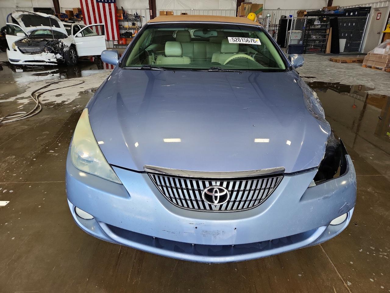 Toyota Camry Sle V6