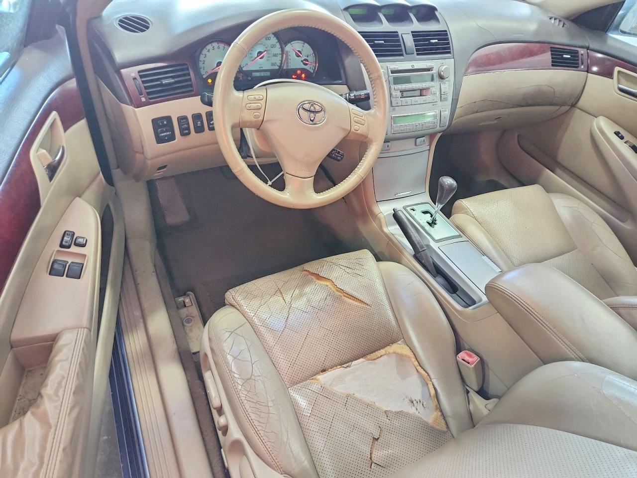 Toyota Camry Sle V6