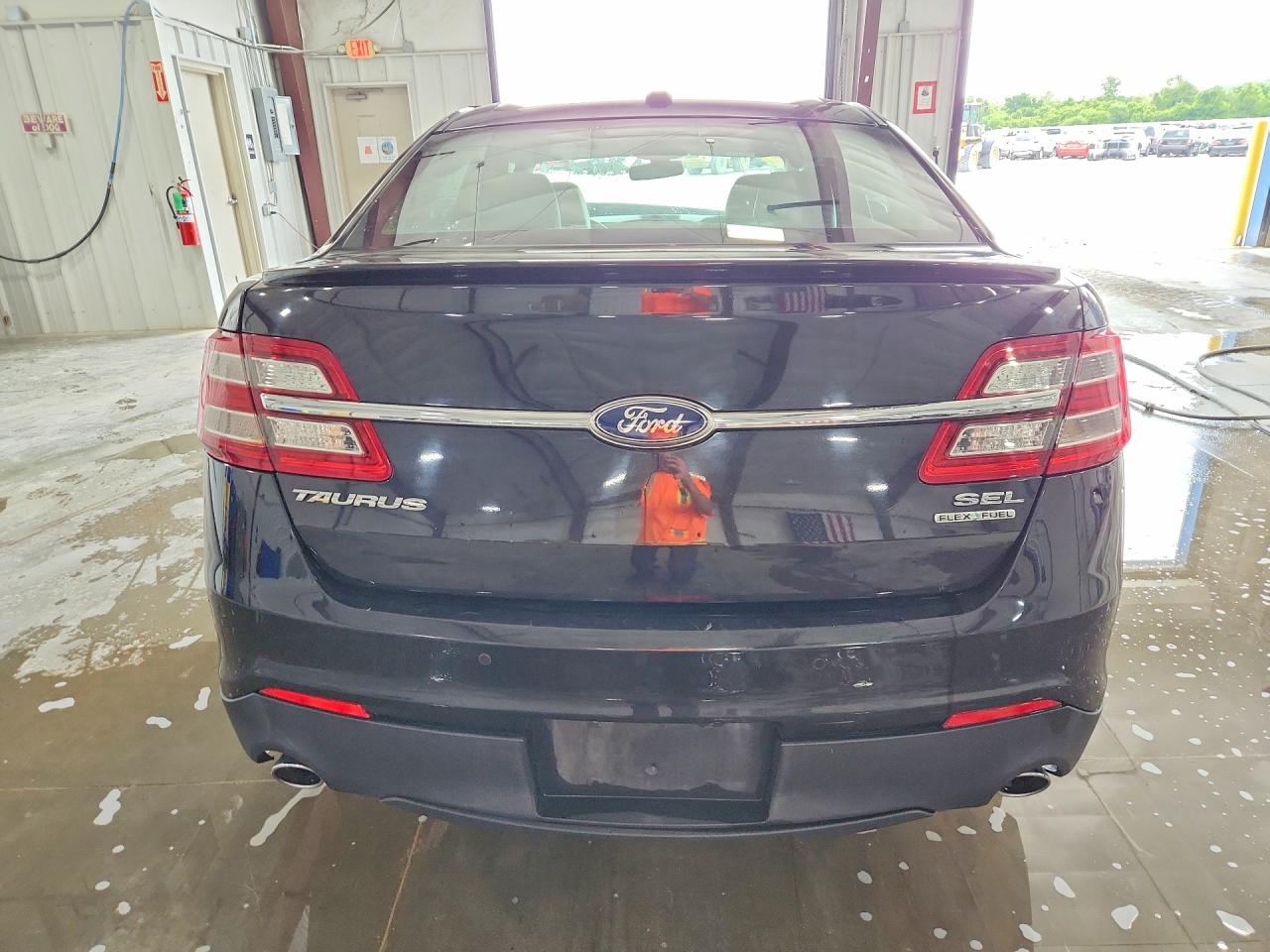 Ford Taurus Sel