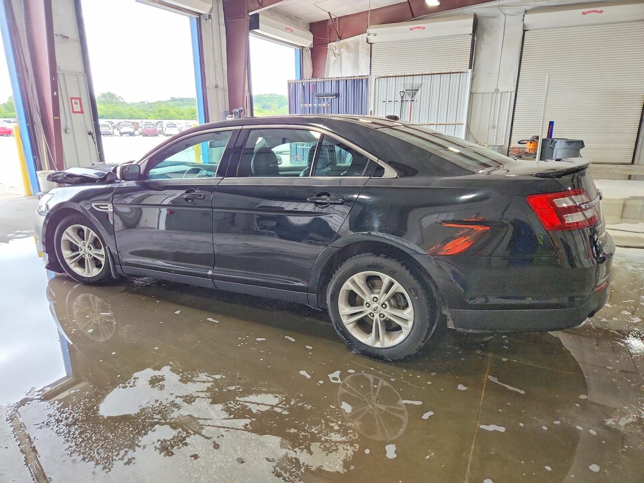 Ford Taurus Sel