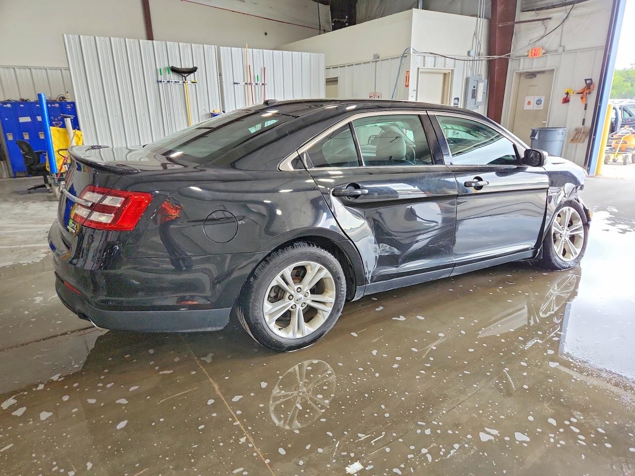 Ford Taurus Sel