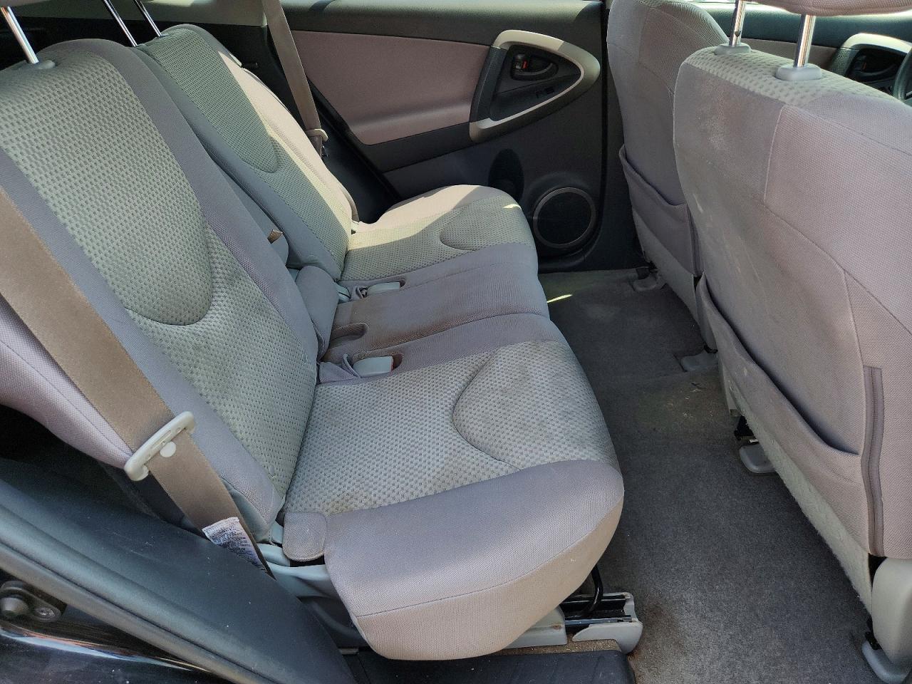 Toyota RAV4 Base