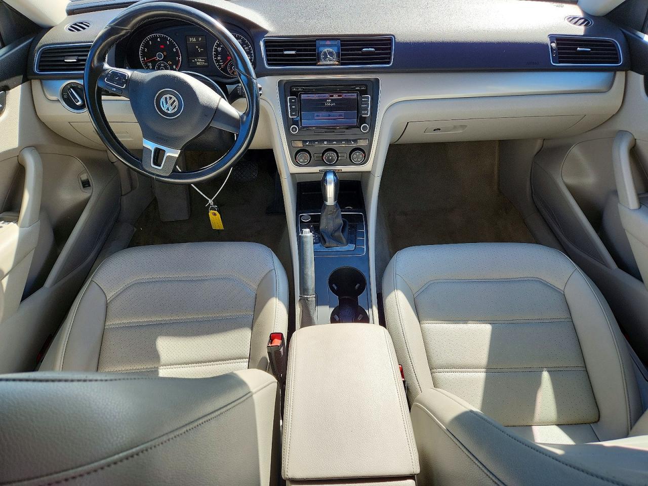 Volkswagen Passat S