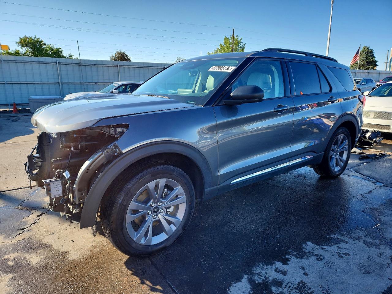 Salvage Ford Explorer Image