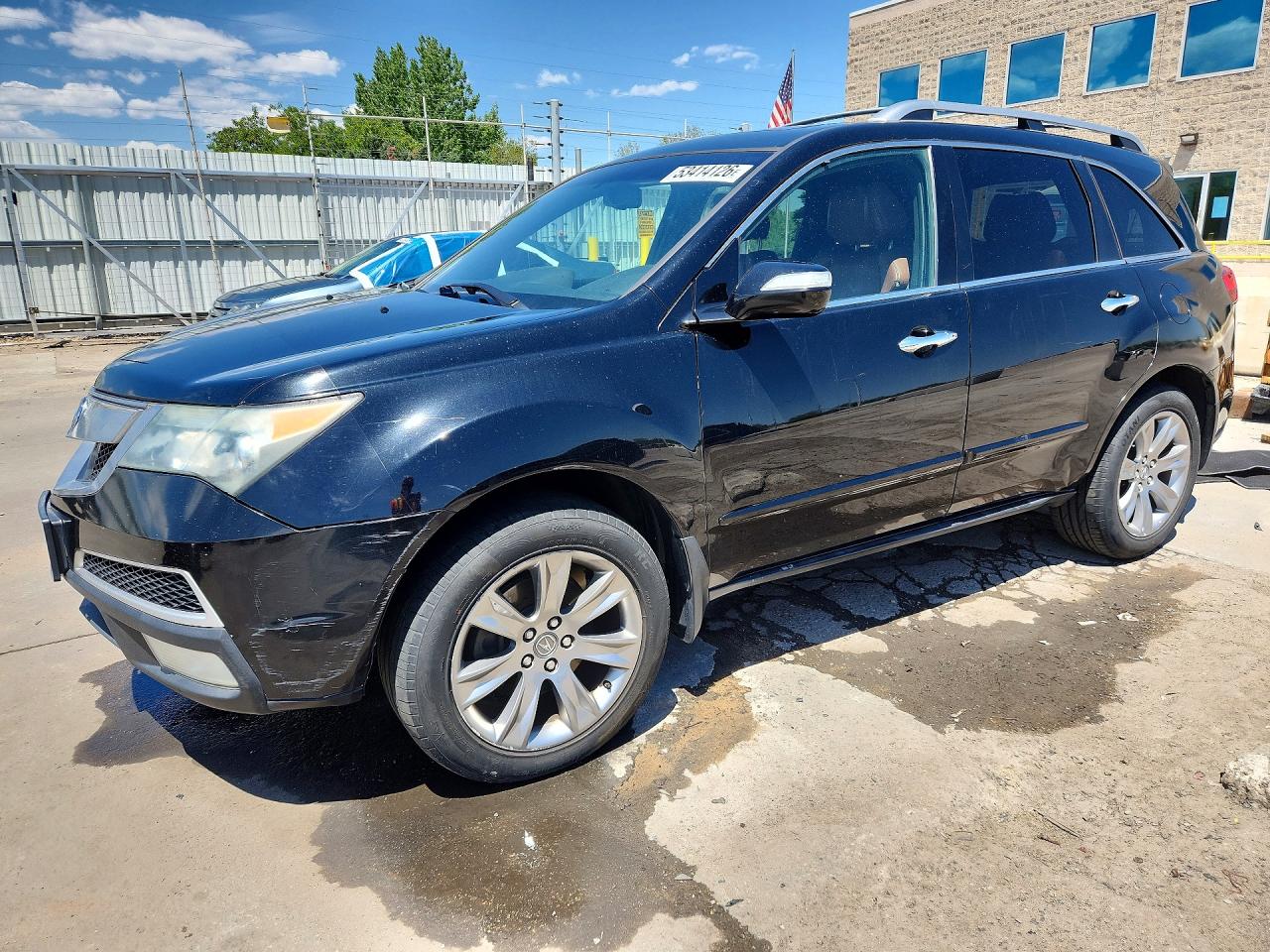 Salvage Acura MDX Image