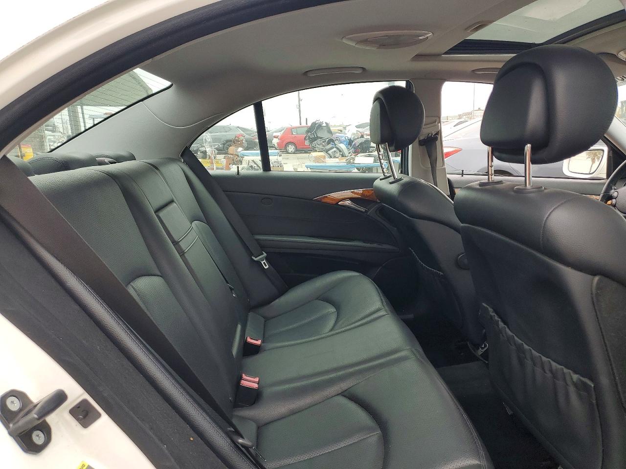 Mercedes-Benz E-Class 350