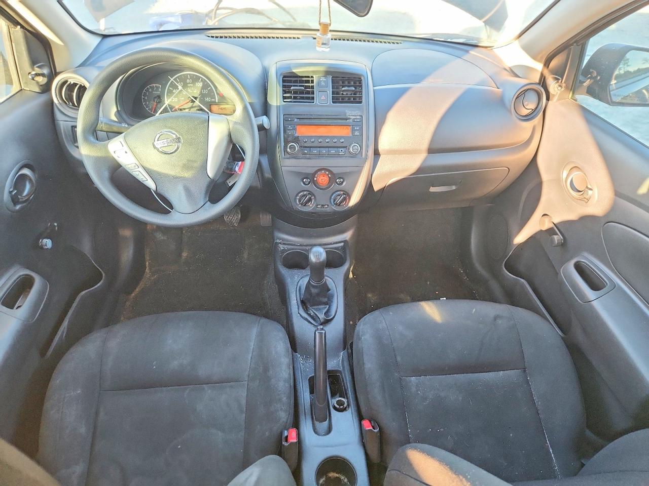 Nissan Versa S