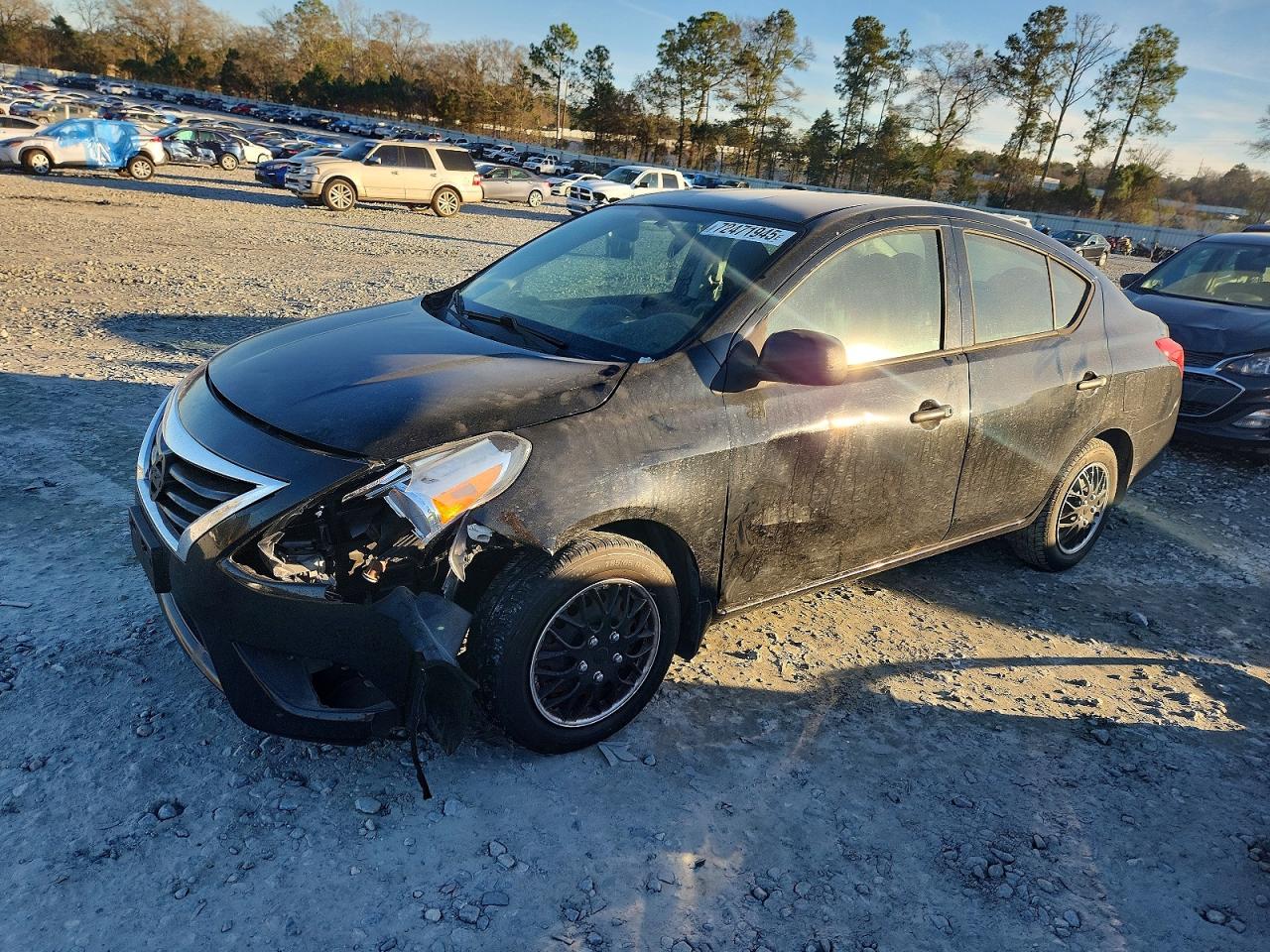 Salvage Nissan Versa Image