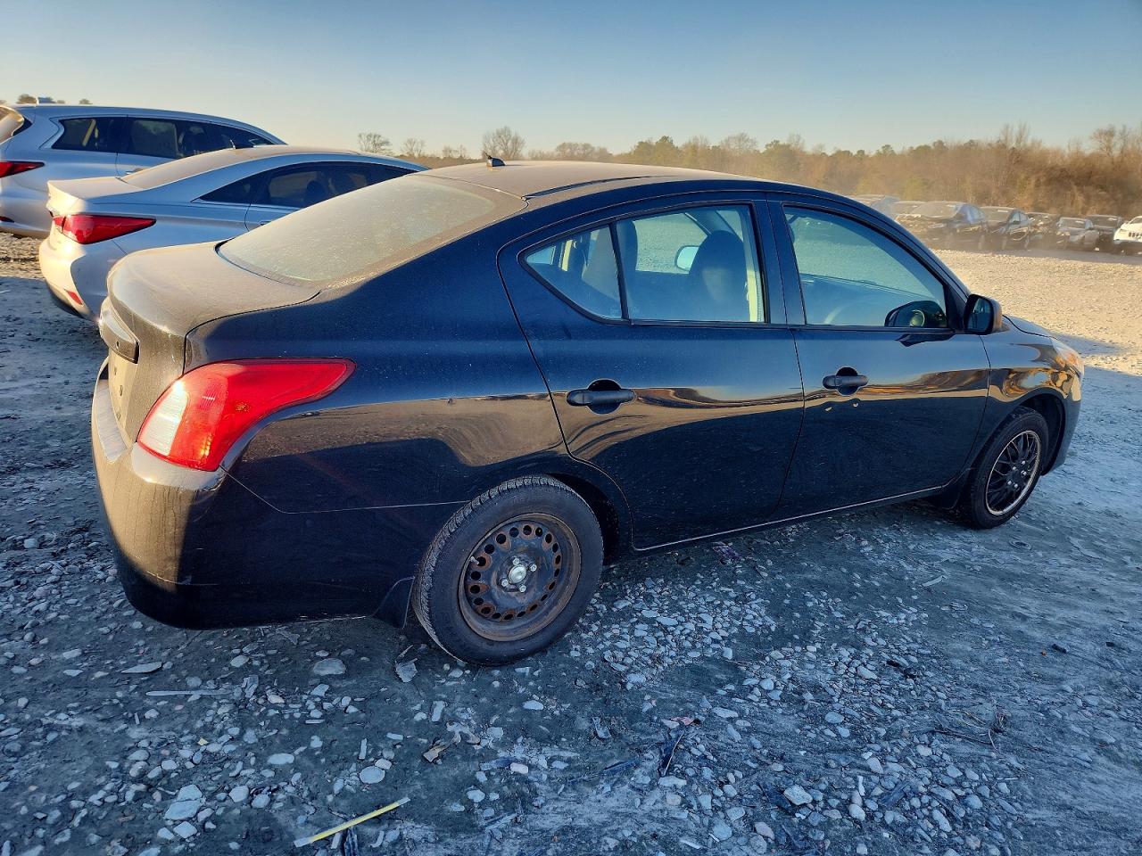 Nissan Versa S