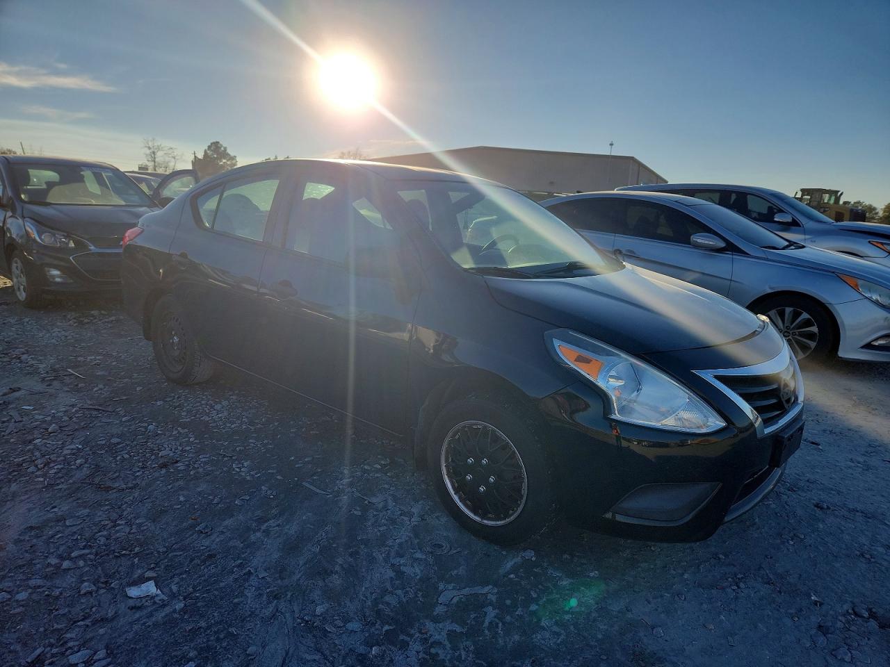 Nissan Versa S