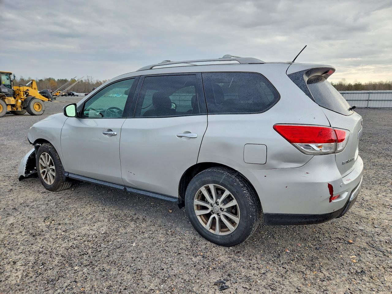 Nissan Pathfinder Sv
