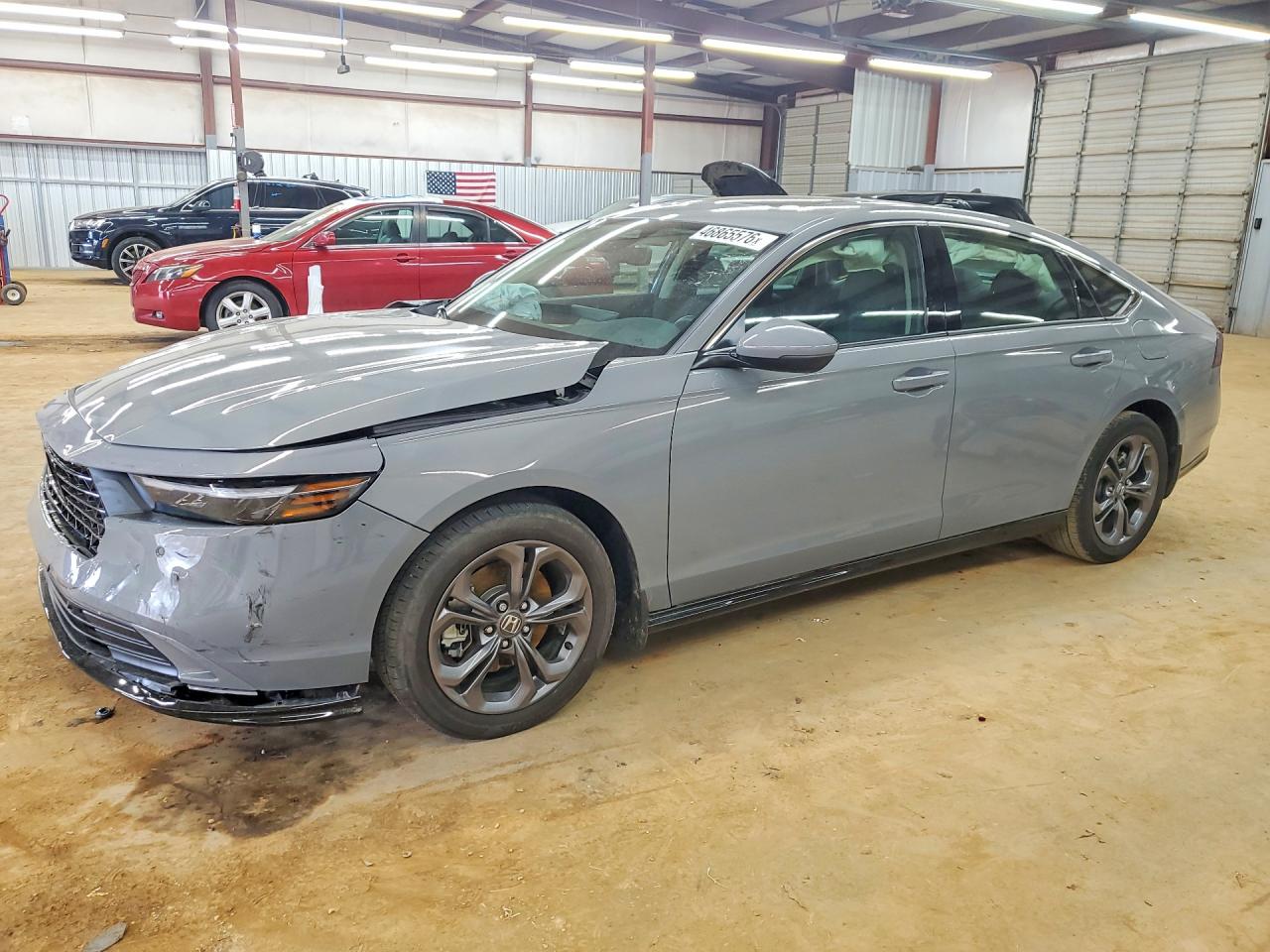 Salvage Honda Accord Image