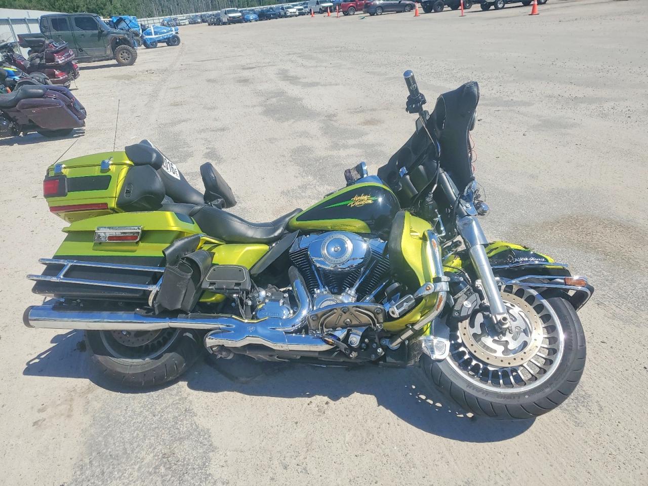 Salvage Harley-Davidson Fl Image