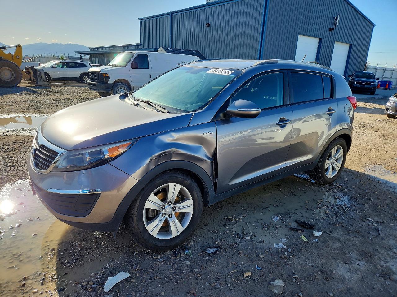 Salvage Kia Sportage Image