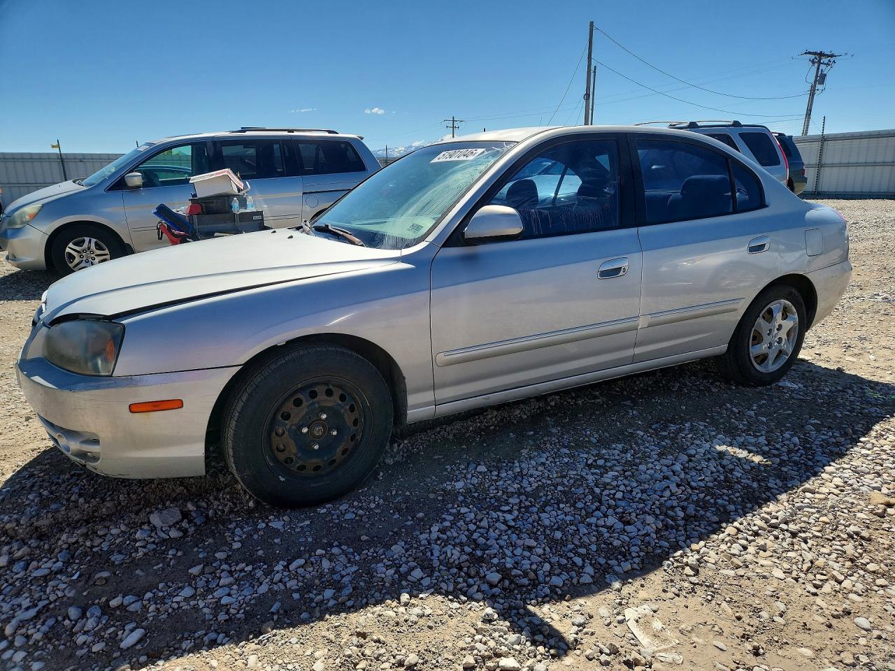 Salvage Hyundai ELANTRA Image