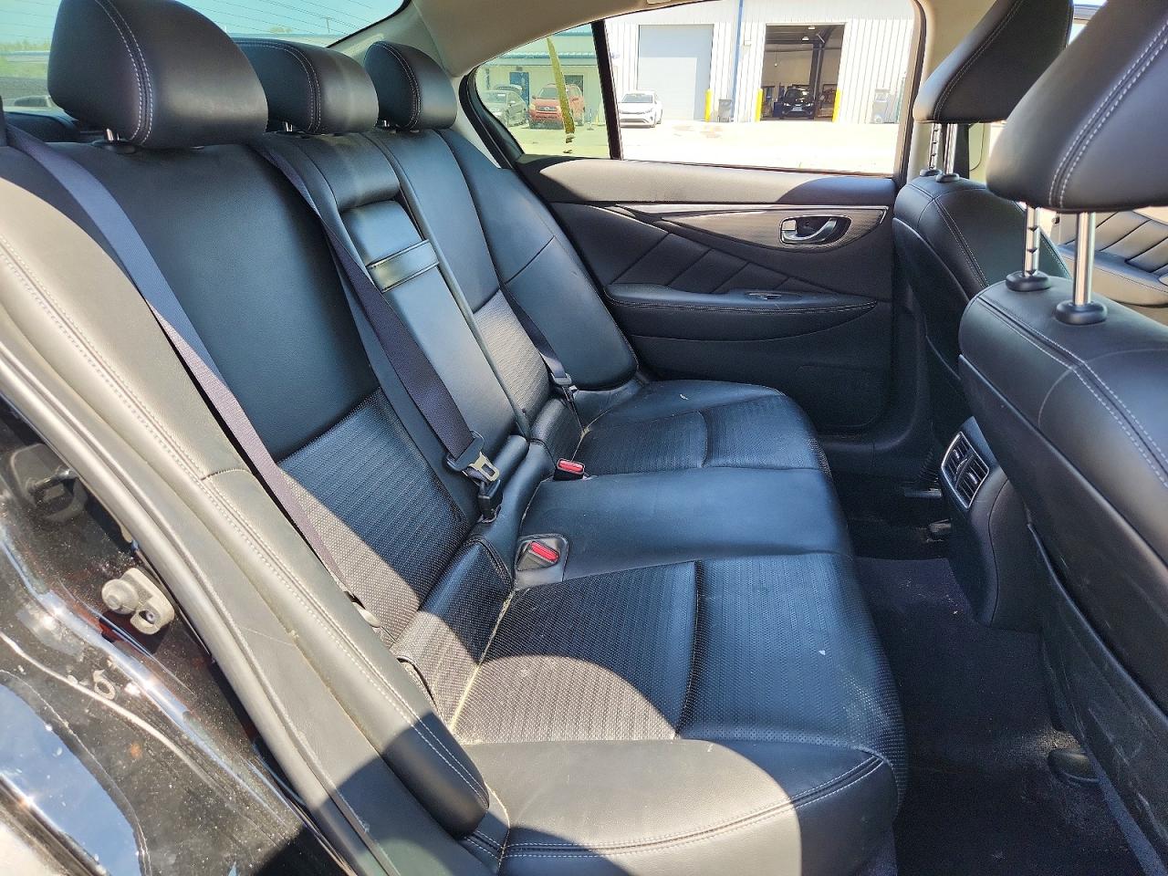 INFINITI Q50 3.0t S 3.0t Sport