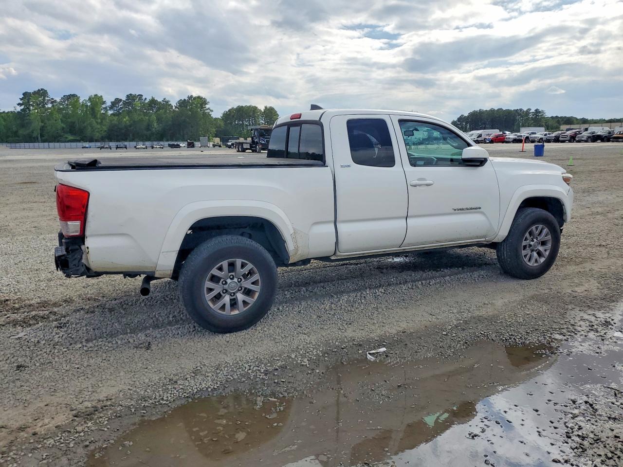 Toyota Tacoma Sr5