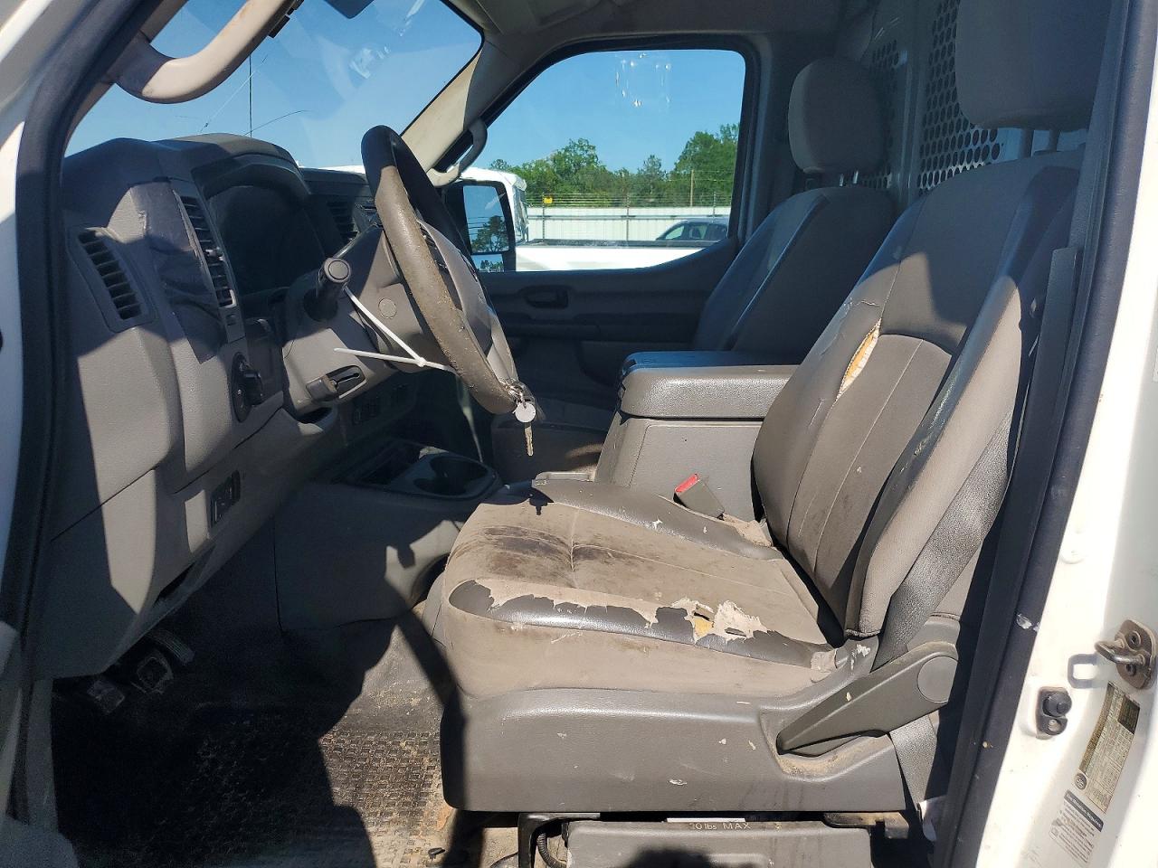 Nissan Nv 2500