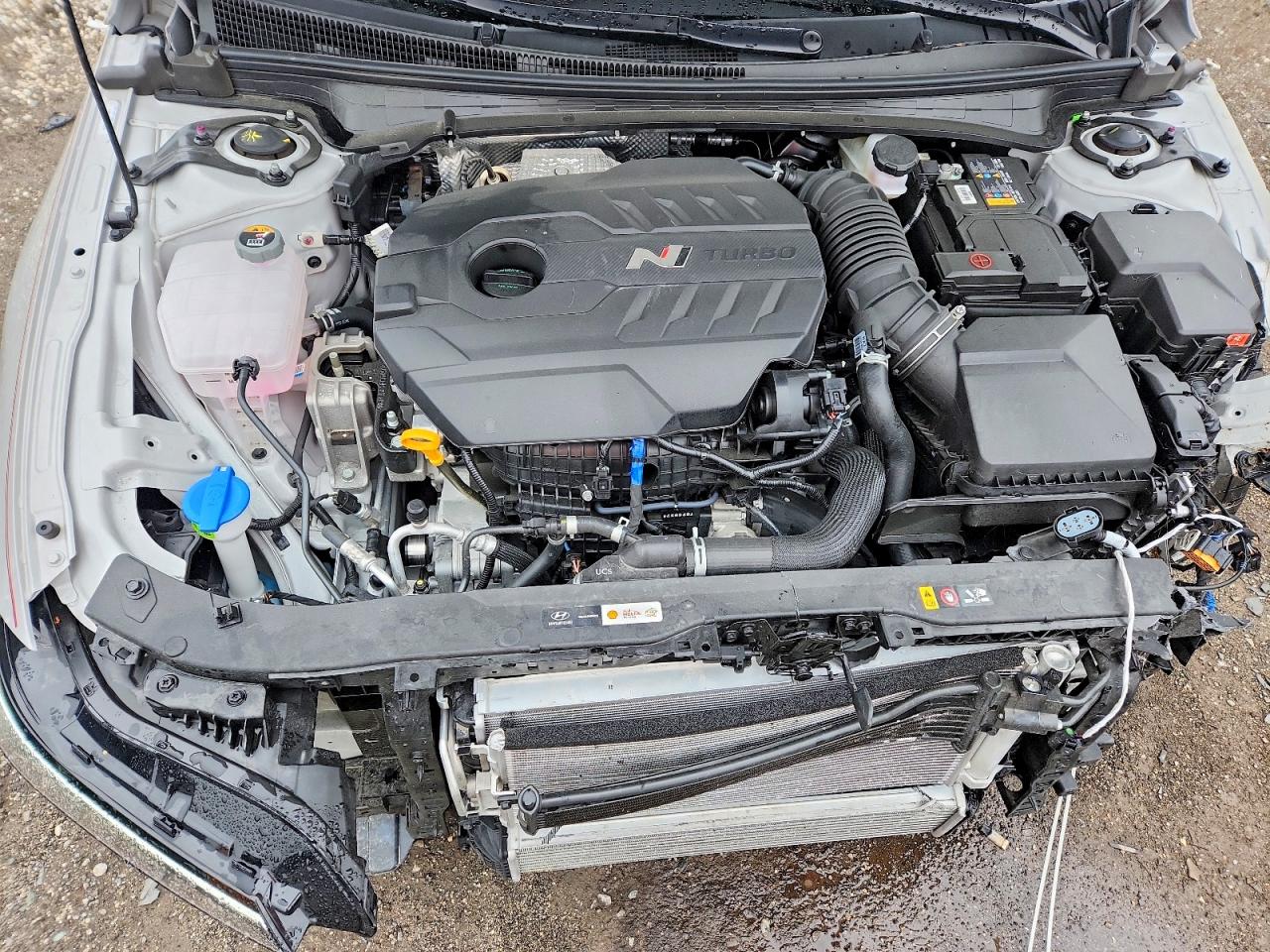 Hyundai ELANTRA Base