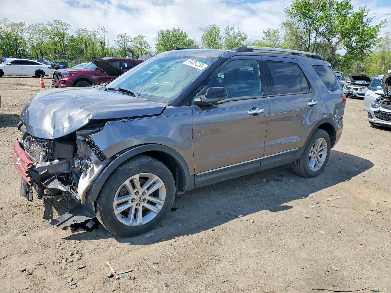 Salvage Ford Explorer Image