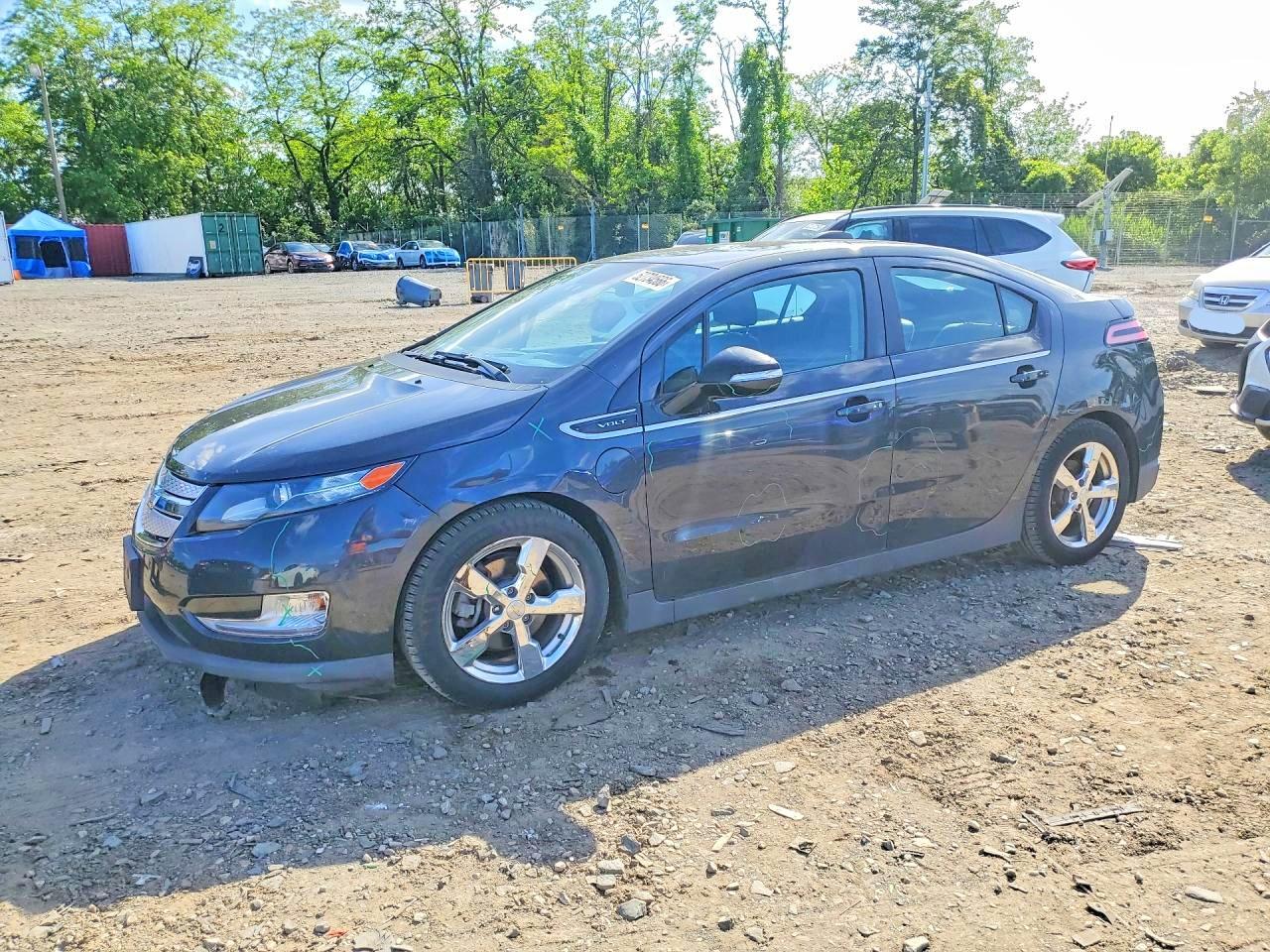 Salvage Chevrolet Volt Image