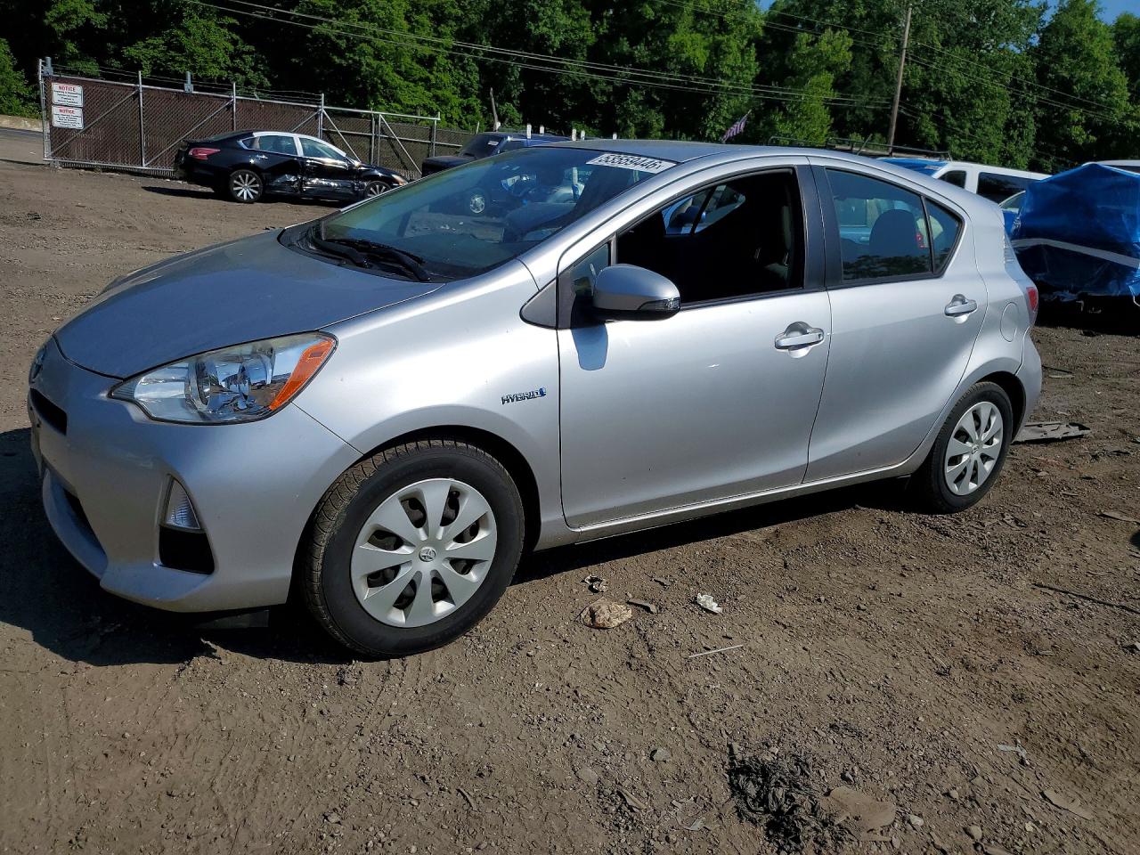Salvage Toyota Prius Image