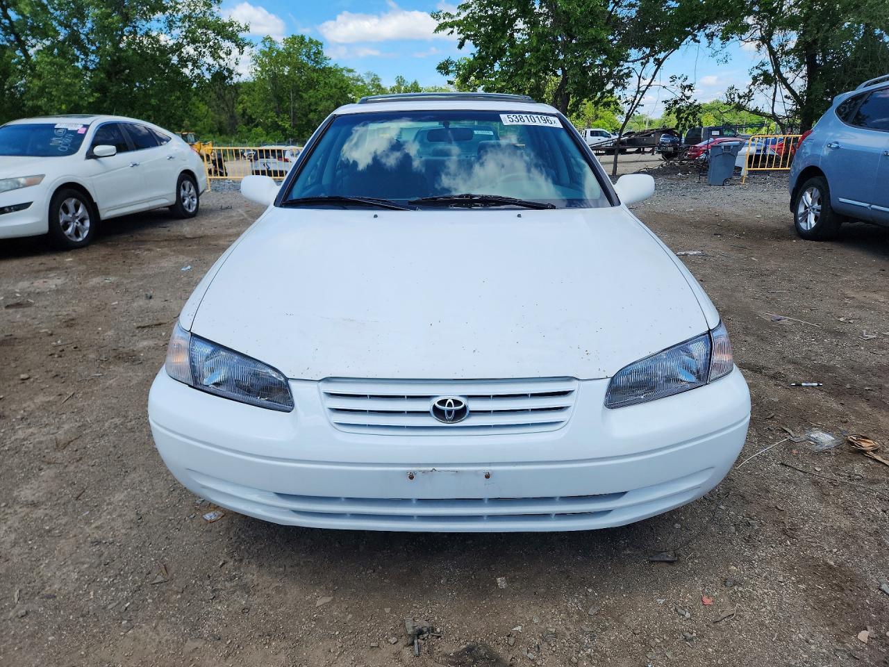 Toyota Camry Le