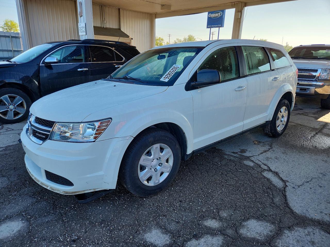 Salvage Dodge Journey Image