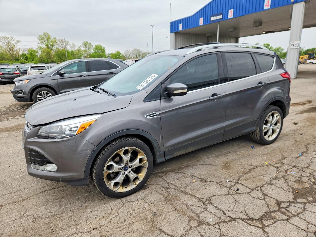 Salvage Ford Escape Image