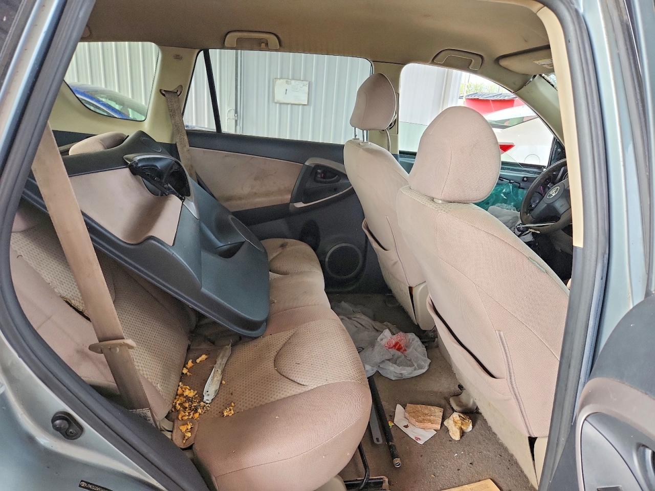Toyota RAV4 Base