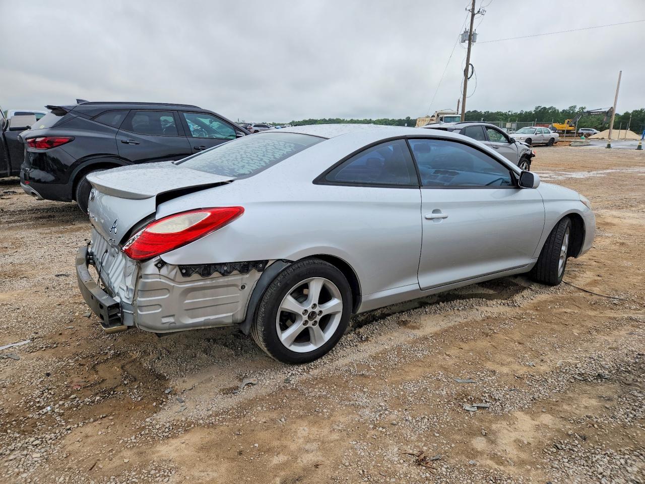 Toyota Camry Sle V6