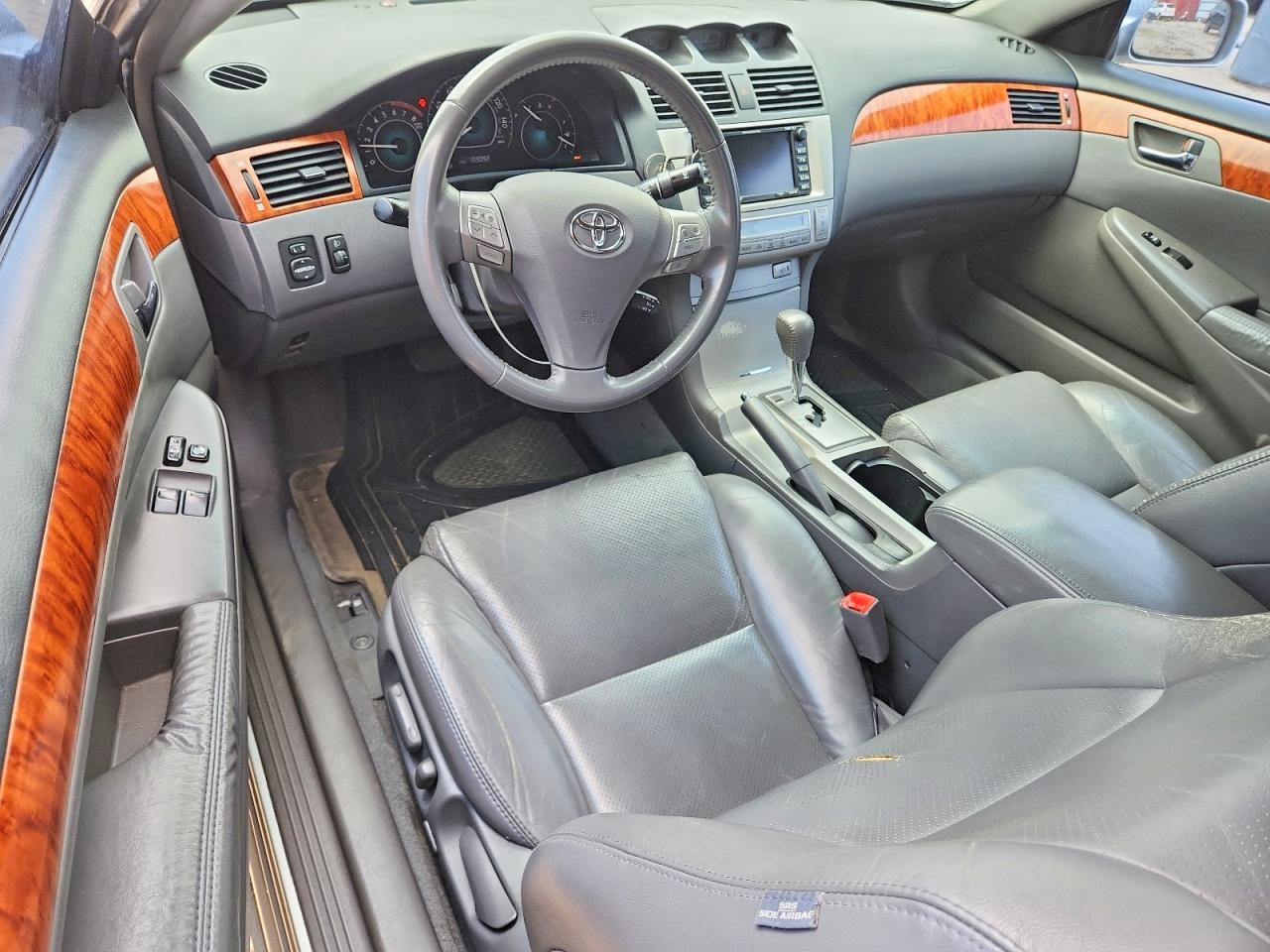 Toyota Camry Sle V6