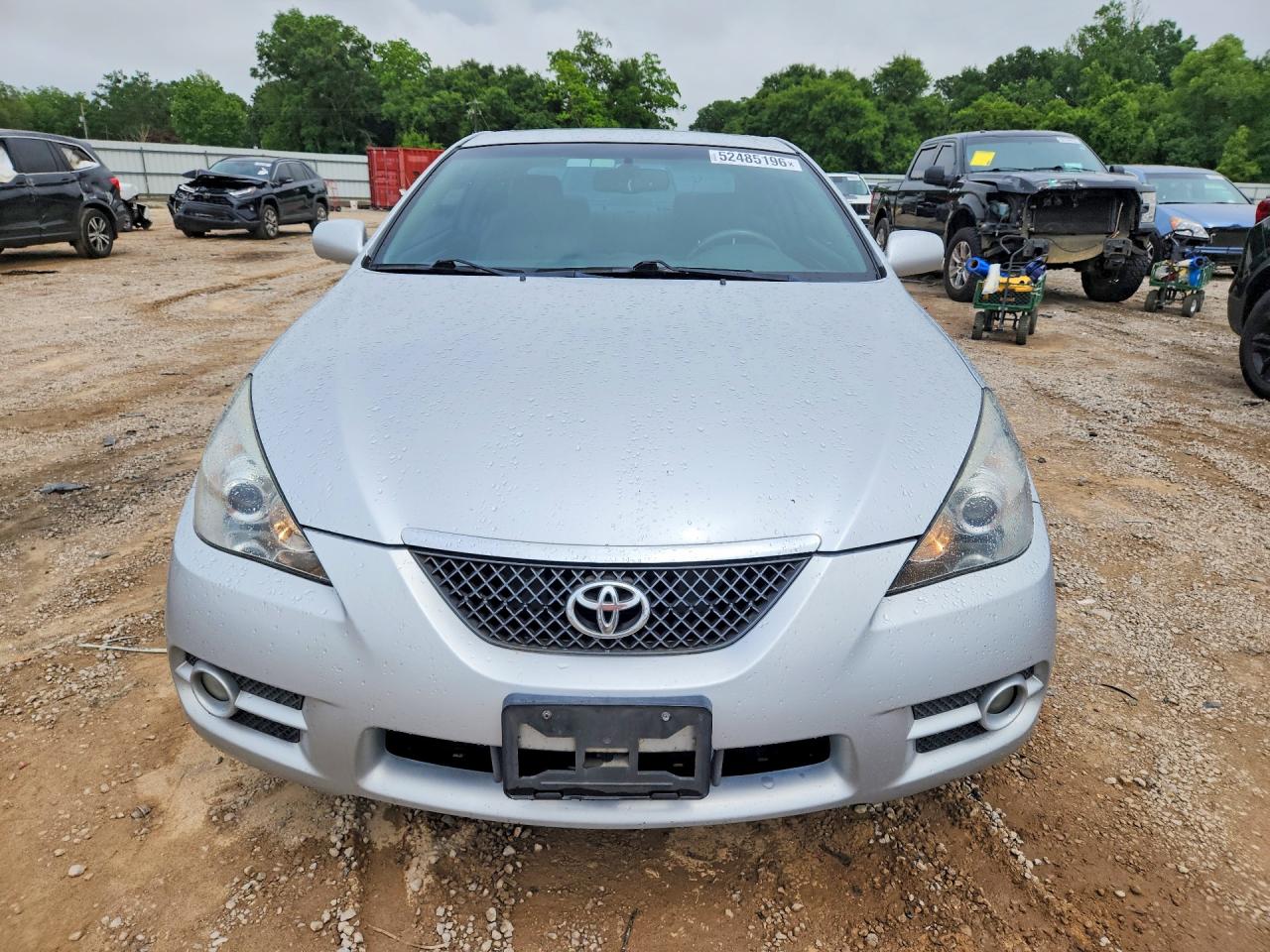 Toyota Camry Sle V6