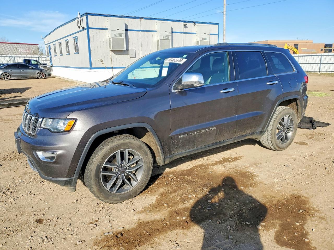 Salvage Jeep Grand Cherokee Image