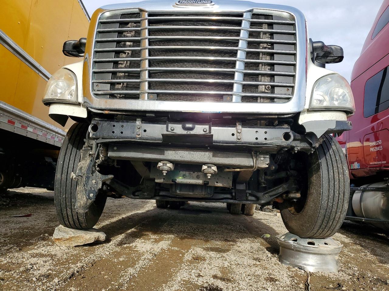 Freigliner Cascadia 125