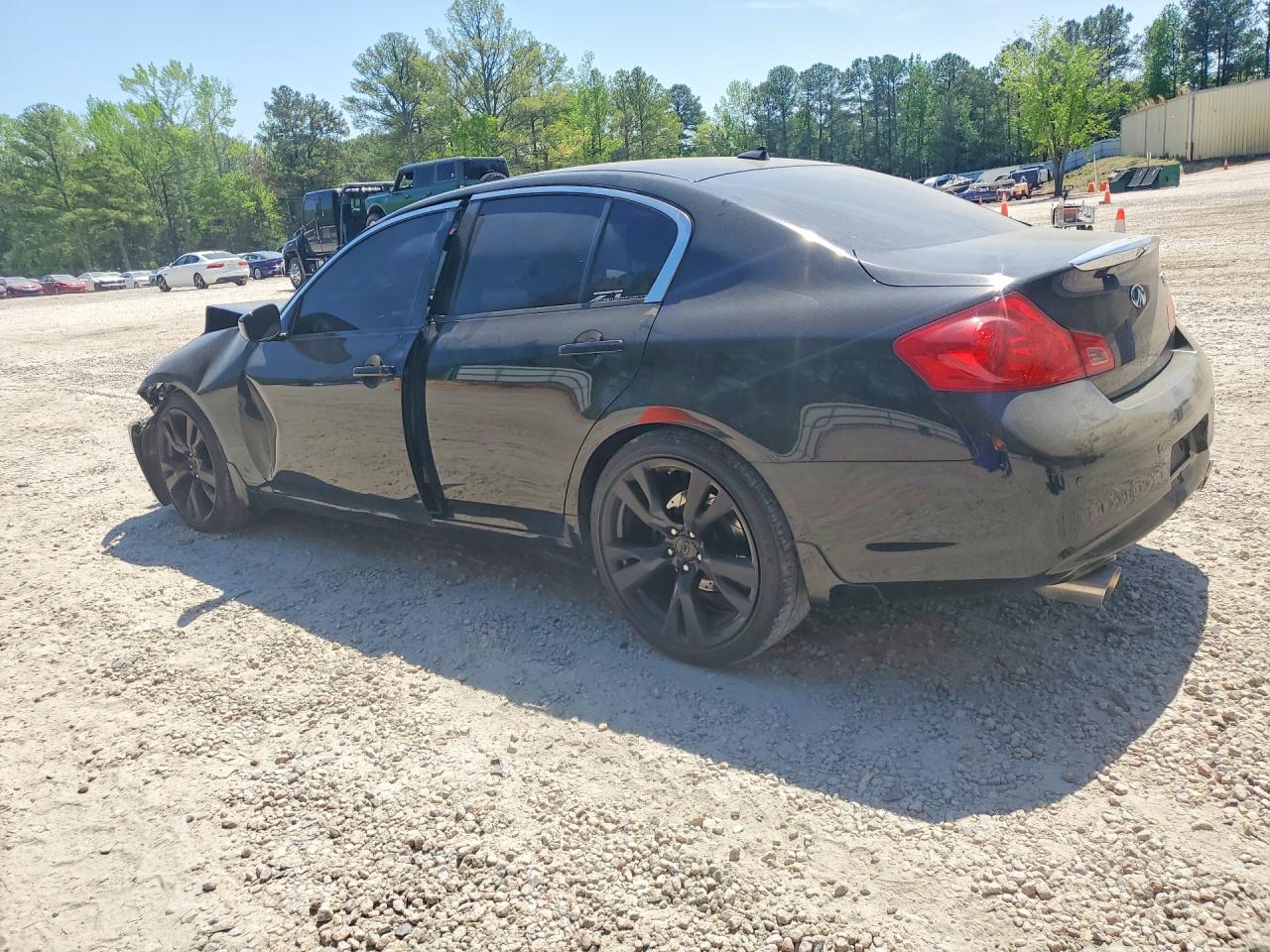 INFINITI G37 Journey