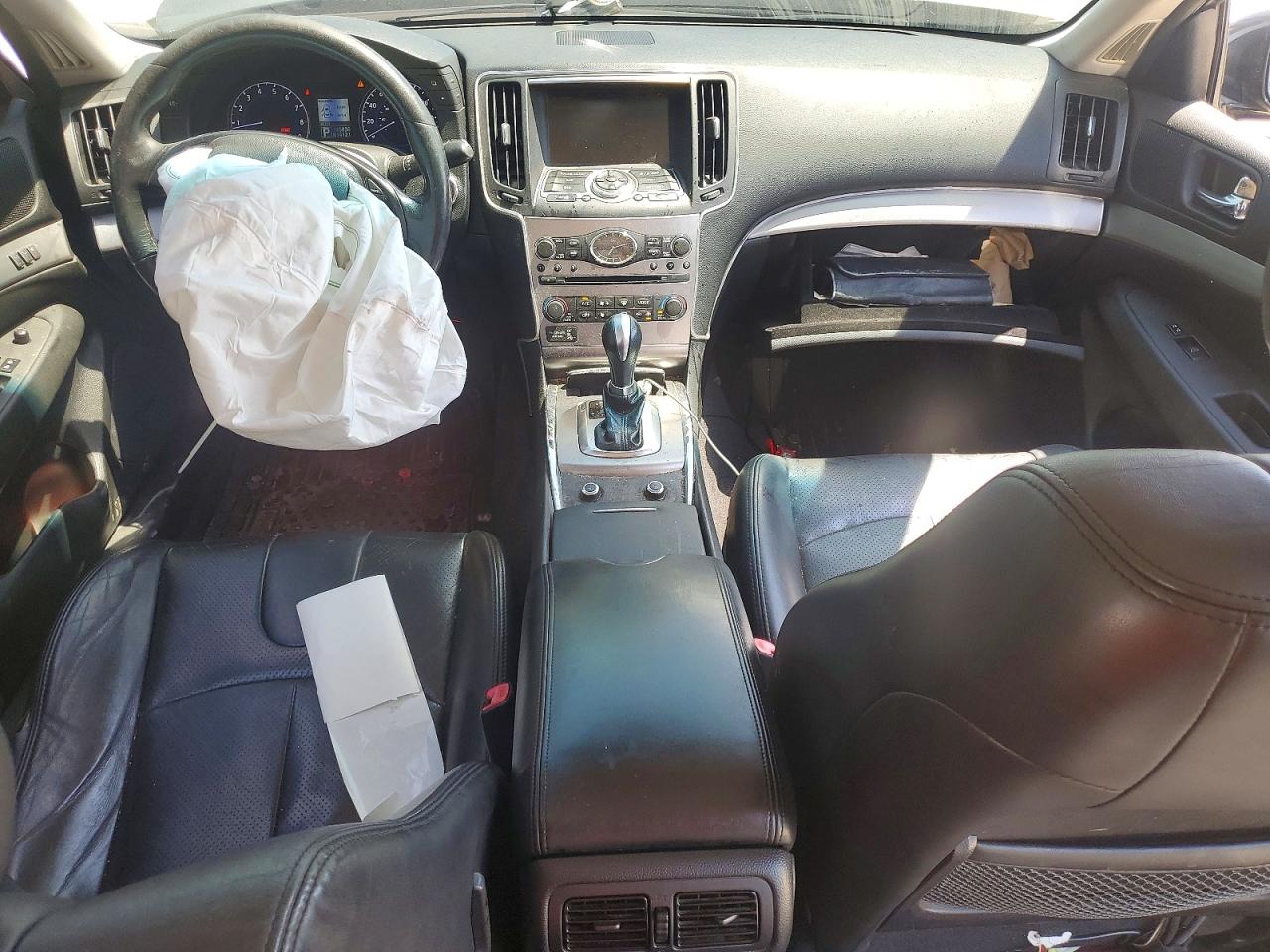 INFINITI G37 Journey