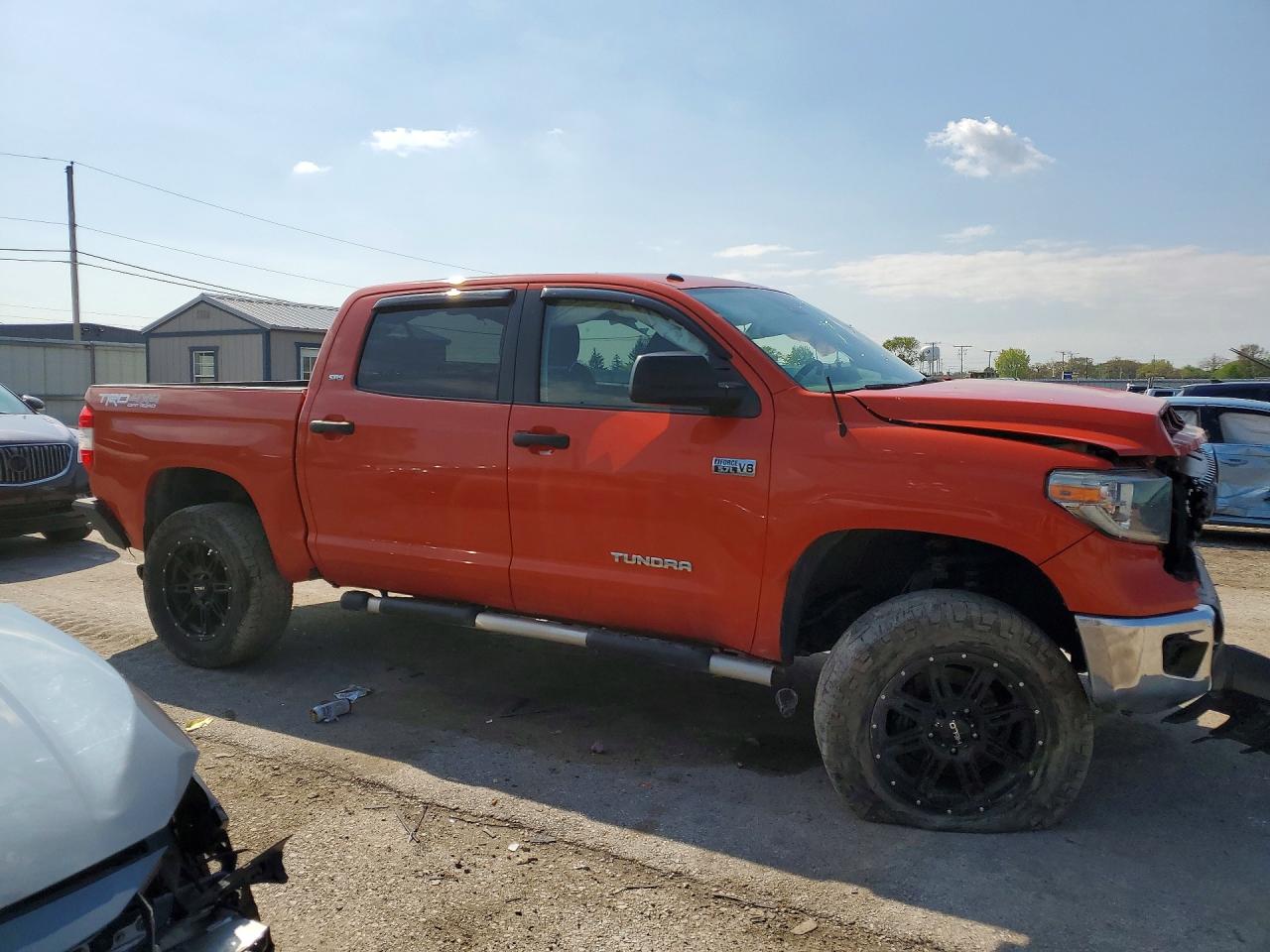 Toyota Tundra Crewmax Sr5
