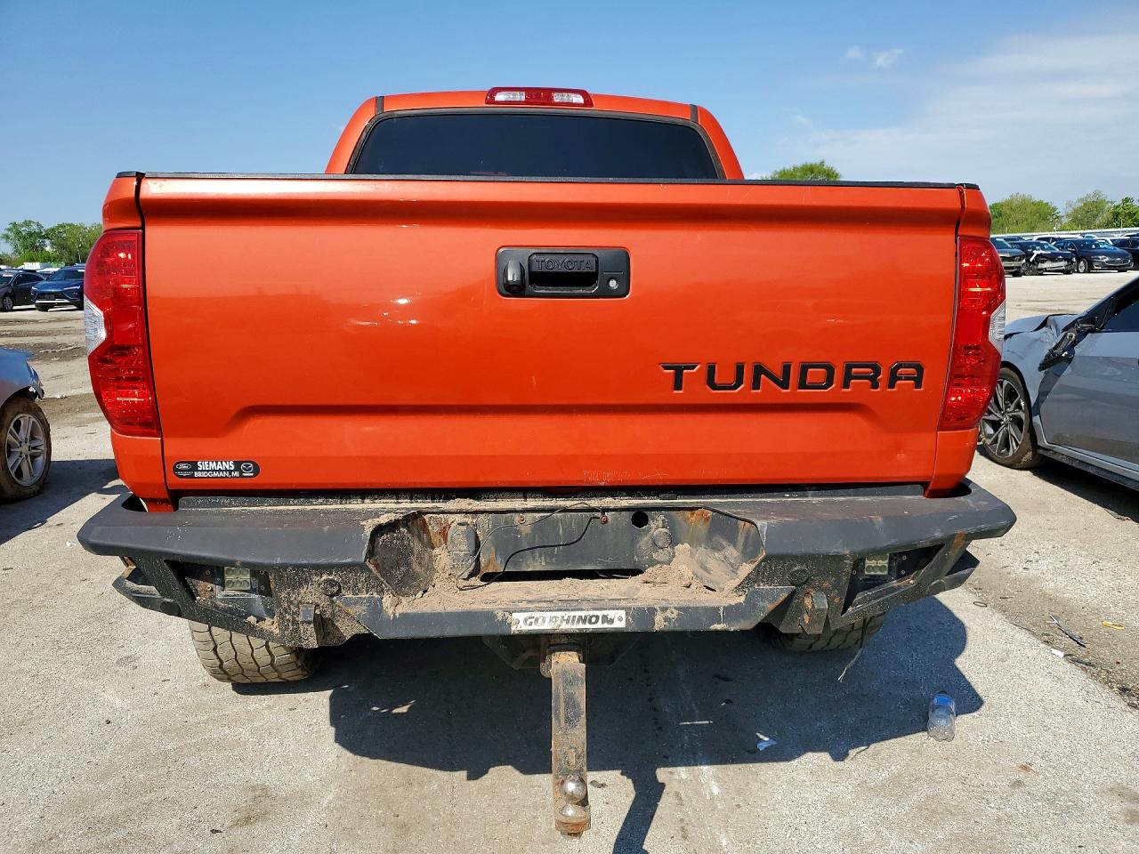 Toyota Tundra Crewmax Sr5