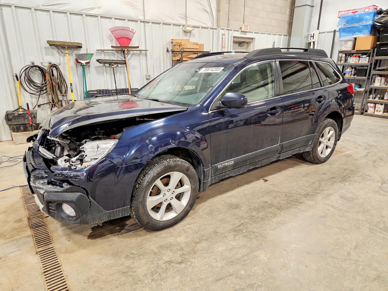 Salvage Subaru Outback Image