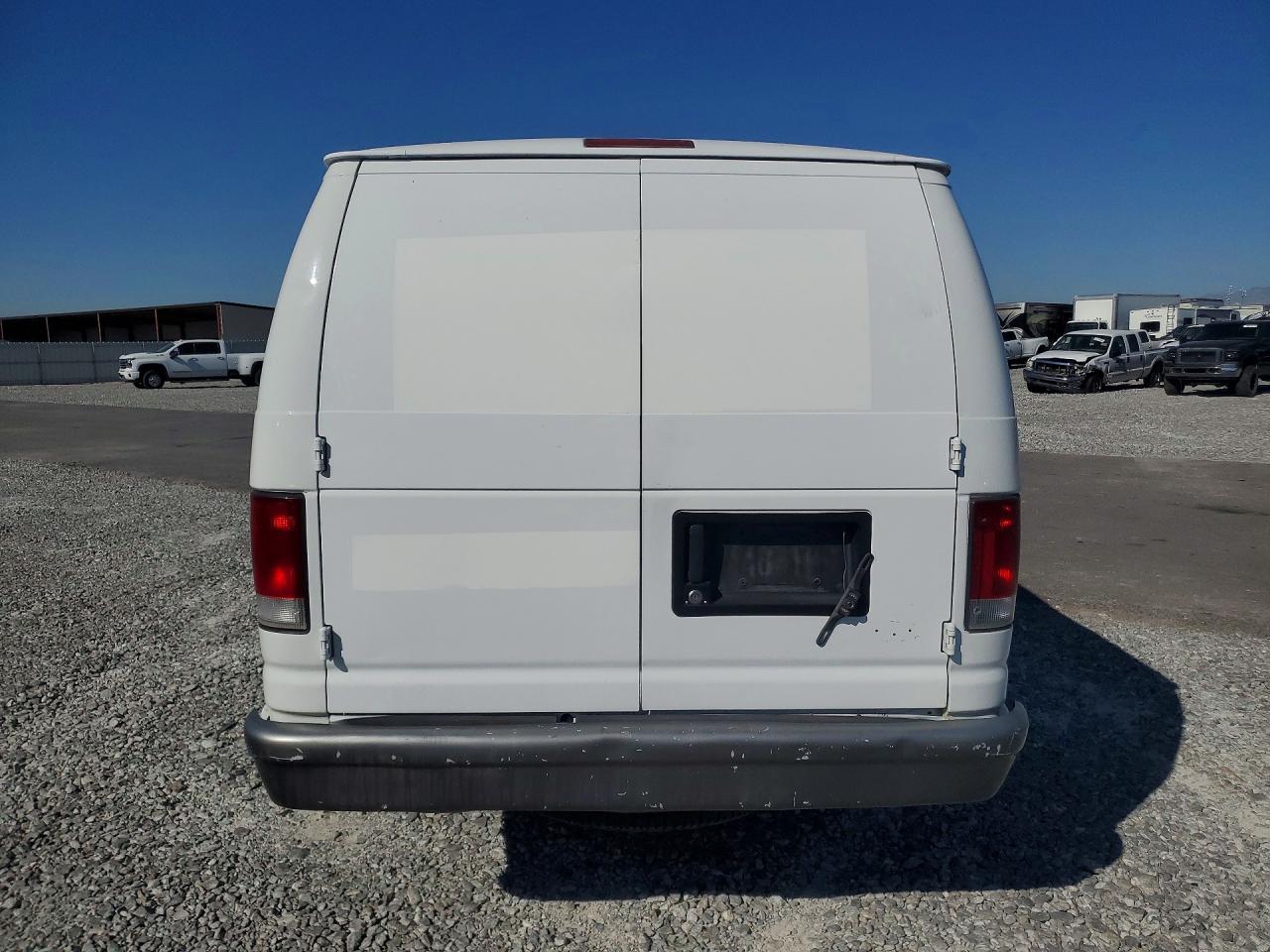 Ford Econoline E250 Van