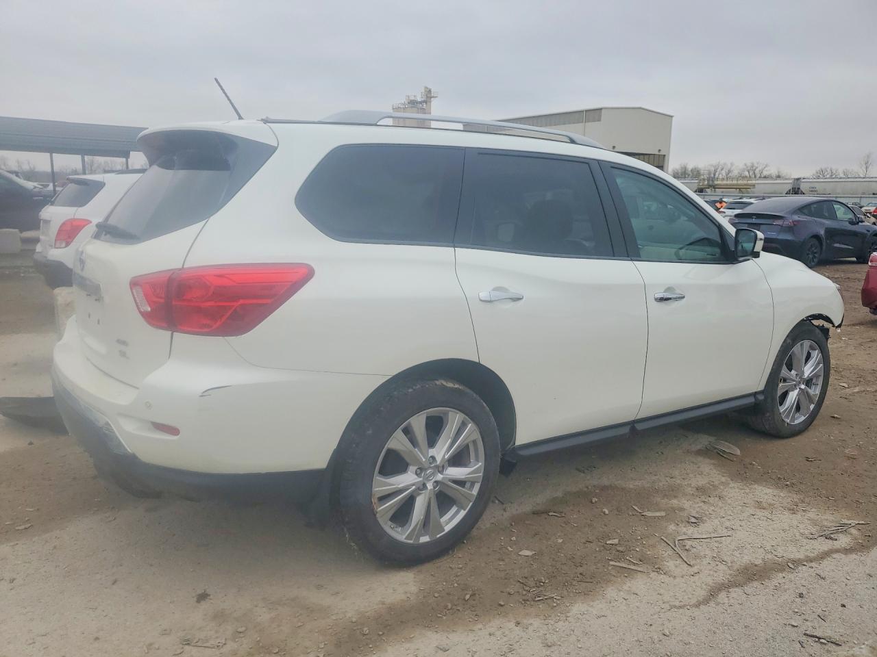 Nissan Pathfinder Sl