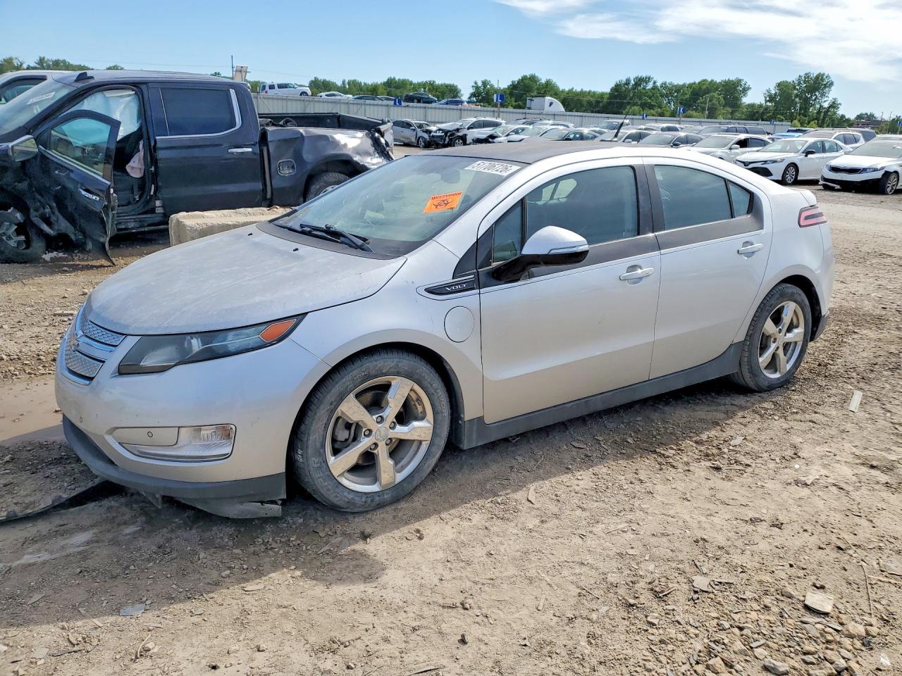 Salvage Chevrolet Volt Image