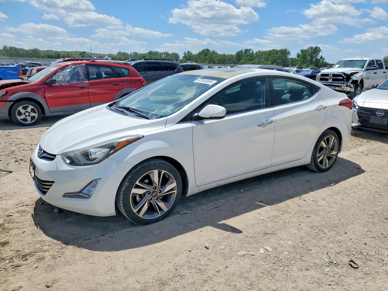 Salvage Hyundai ELANTRA Image